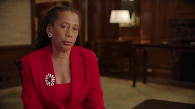 Laura Washington